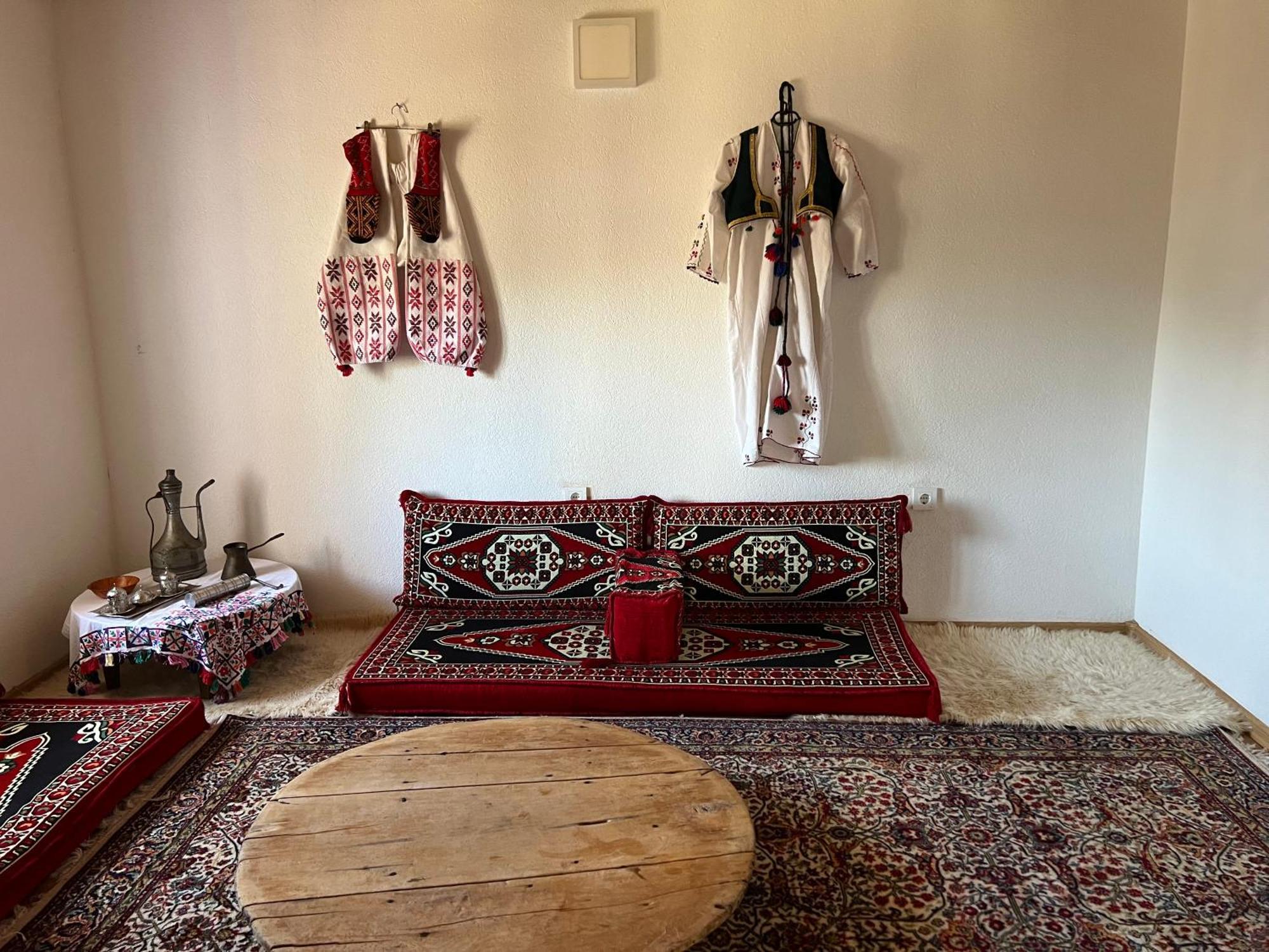 Gornji Lukomir Kod Kapetana Tea Bed & Breakfast エクステリア 写真