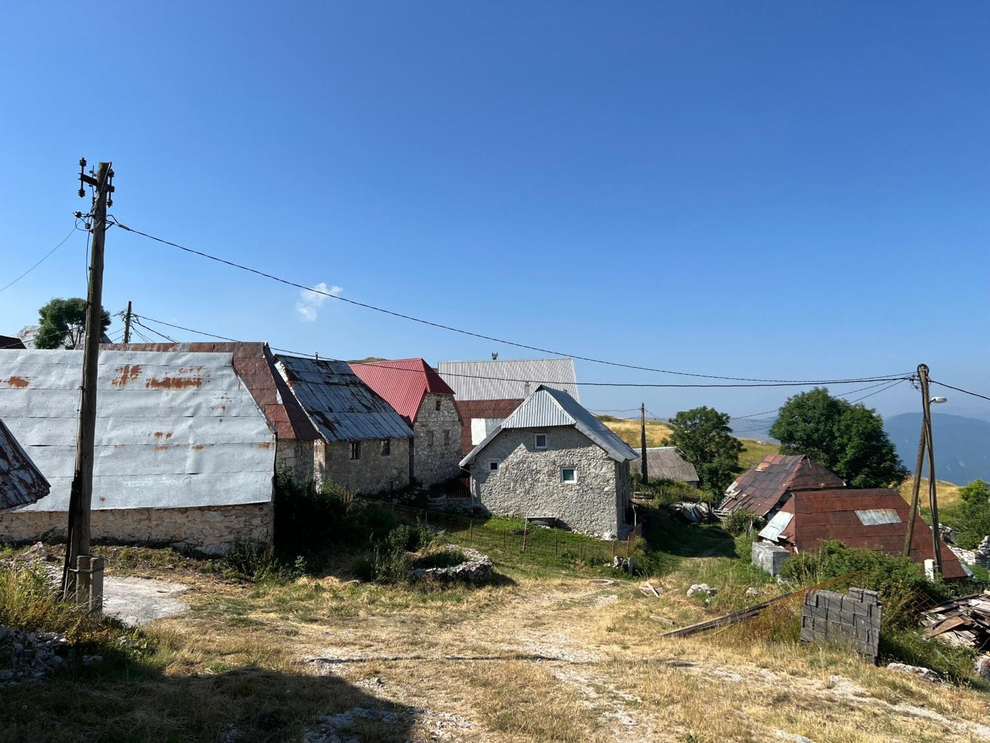 Gornji Lukomir Kod Kapetana Tea Bed & Breakfast エクステリア 写真