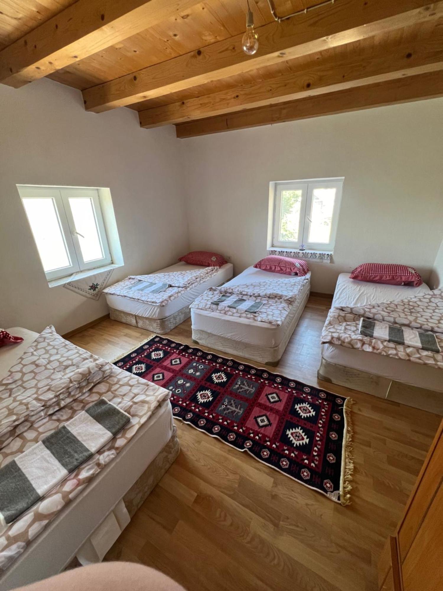 Gornji Lukomir Kod Kapetana Tea Bed & Breakfast エクステリア 写真