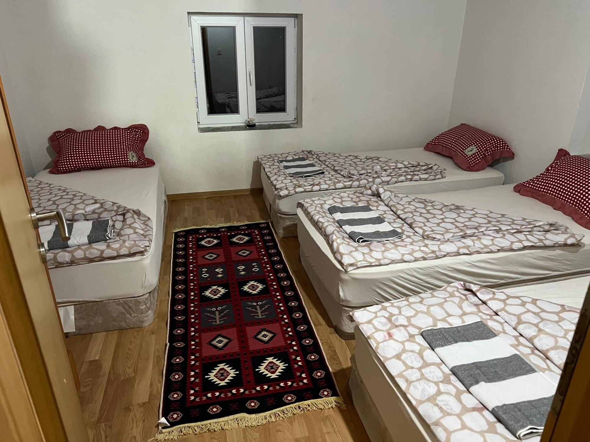 Gornji Lukomir Kod Kapetana Tea Bed & Breakfast エクステリア 写真